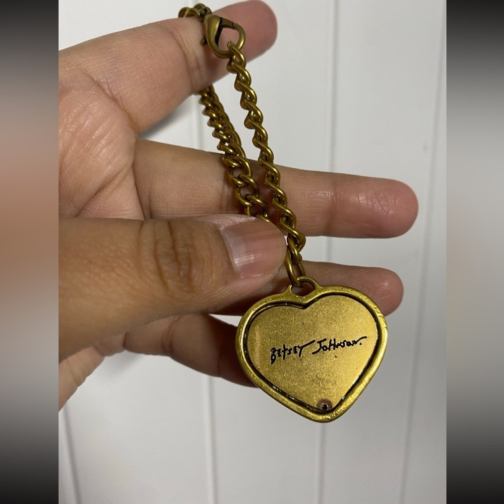 Betsey Johnson heart charm bracelet